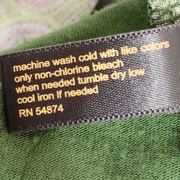 Outback Red Mixed Medium Sleeveless Geometric Print Blouse Keyhole Back w Button - Picture 11 of 11